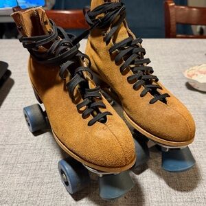 Womens Vintage Suede Roller Skate Boots in Brown with Black Laces